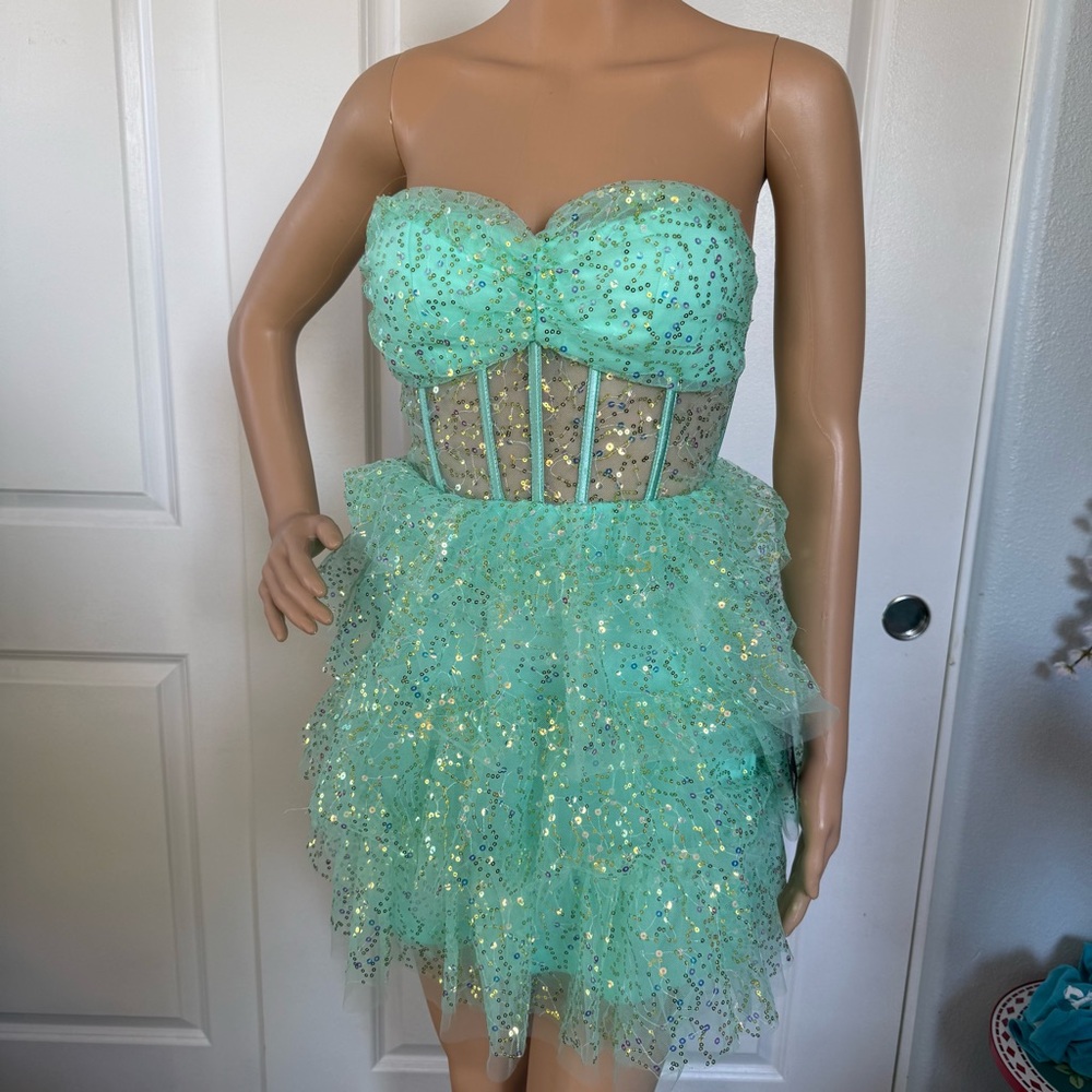 NWT Fairycore 🧚🏻 sheer corset waist strapless Aqua sequin Lulus Tulle Dress XS